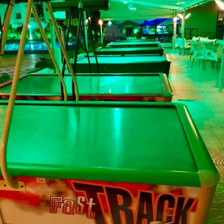 Europa Con Terraza شقة